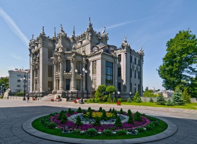 киев дом с химерами фото