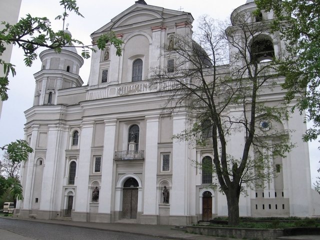 луцк костел петра и павла фото