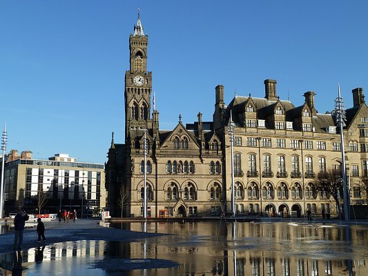 bradford city hall фото