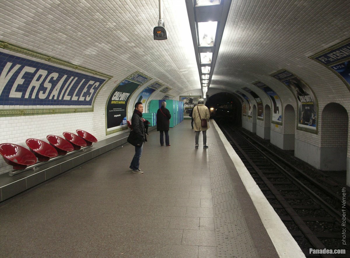 станции метро фото