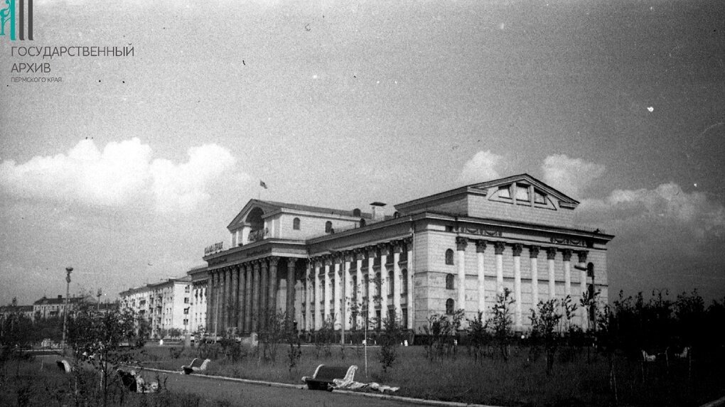 дворец ленина пермь фото