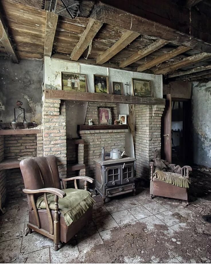 заброшенный дом изнутри фото