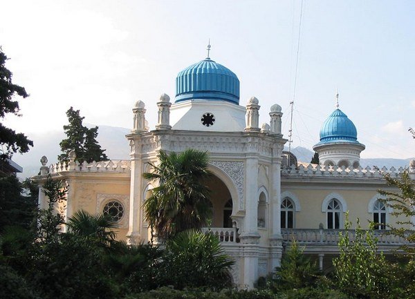 дворец эмира бухарского в ялте фото