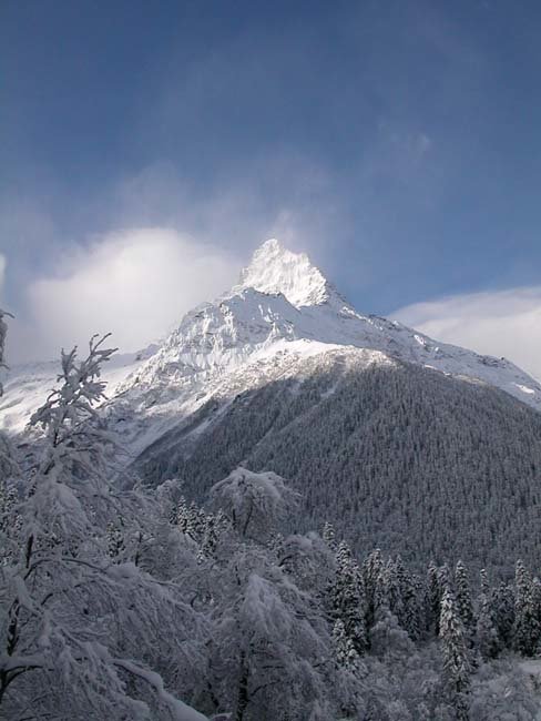 гора белалакая домбай фото