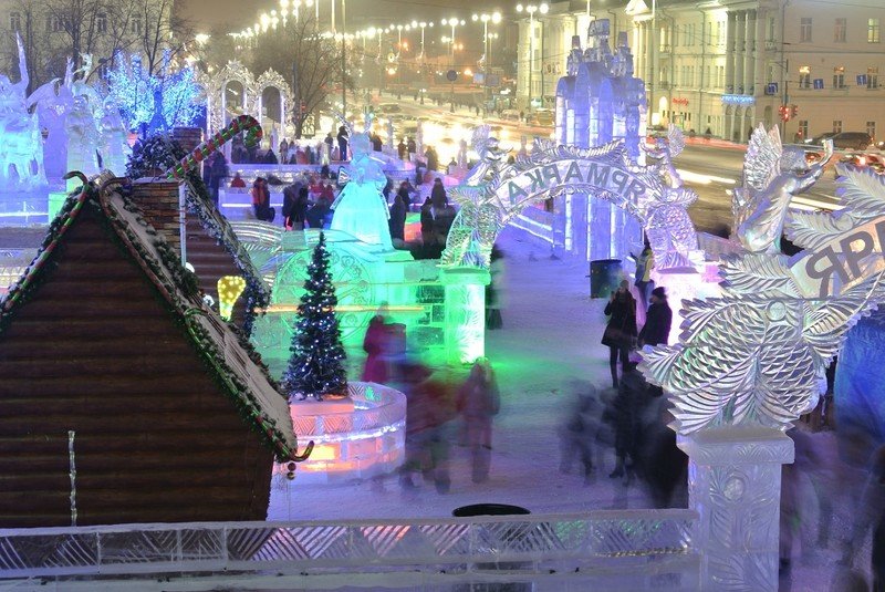екатеринбург ледяной городок на площади фото