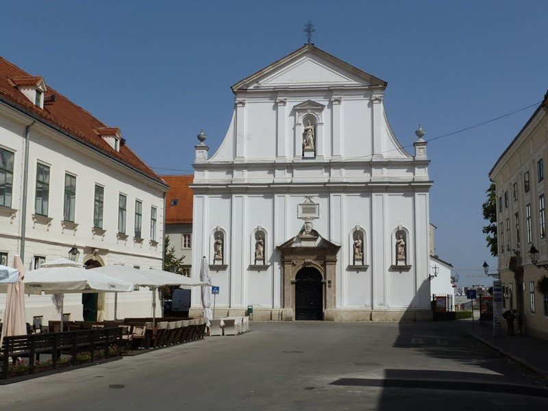 церковь святой екатерины загреб фото
