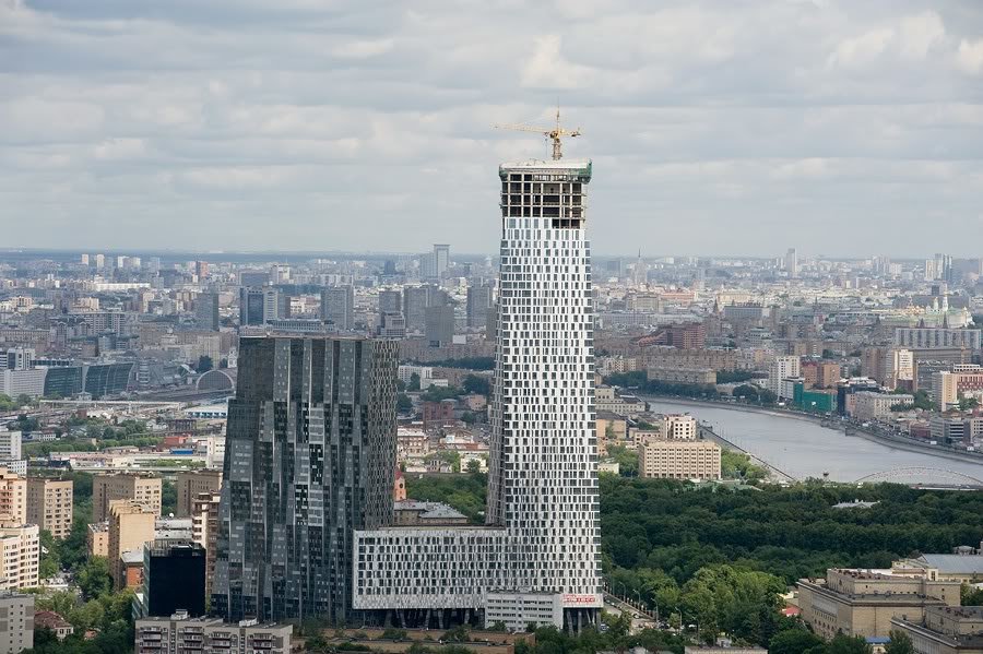 Лексус на мосфильмовской