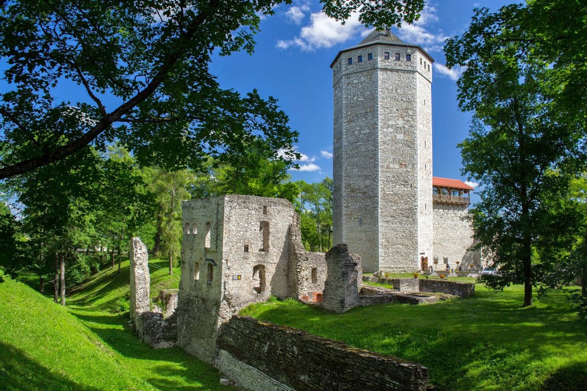 замок пайде фото
