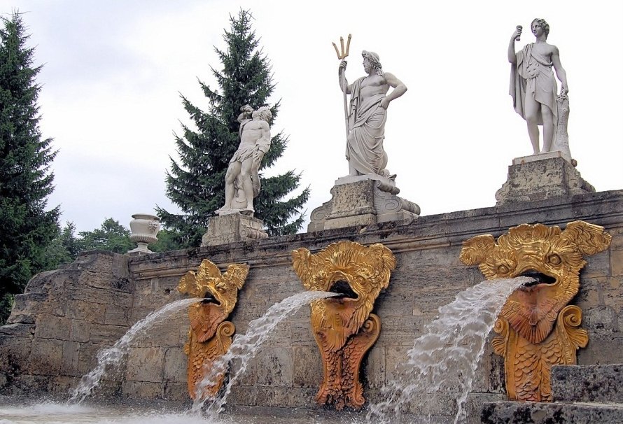 каскад золотая гора в петергофе фото
