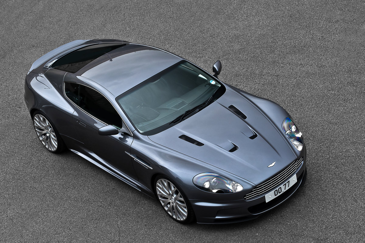 aston martin dbs фото
