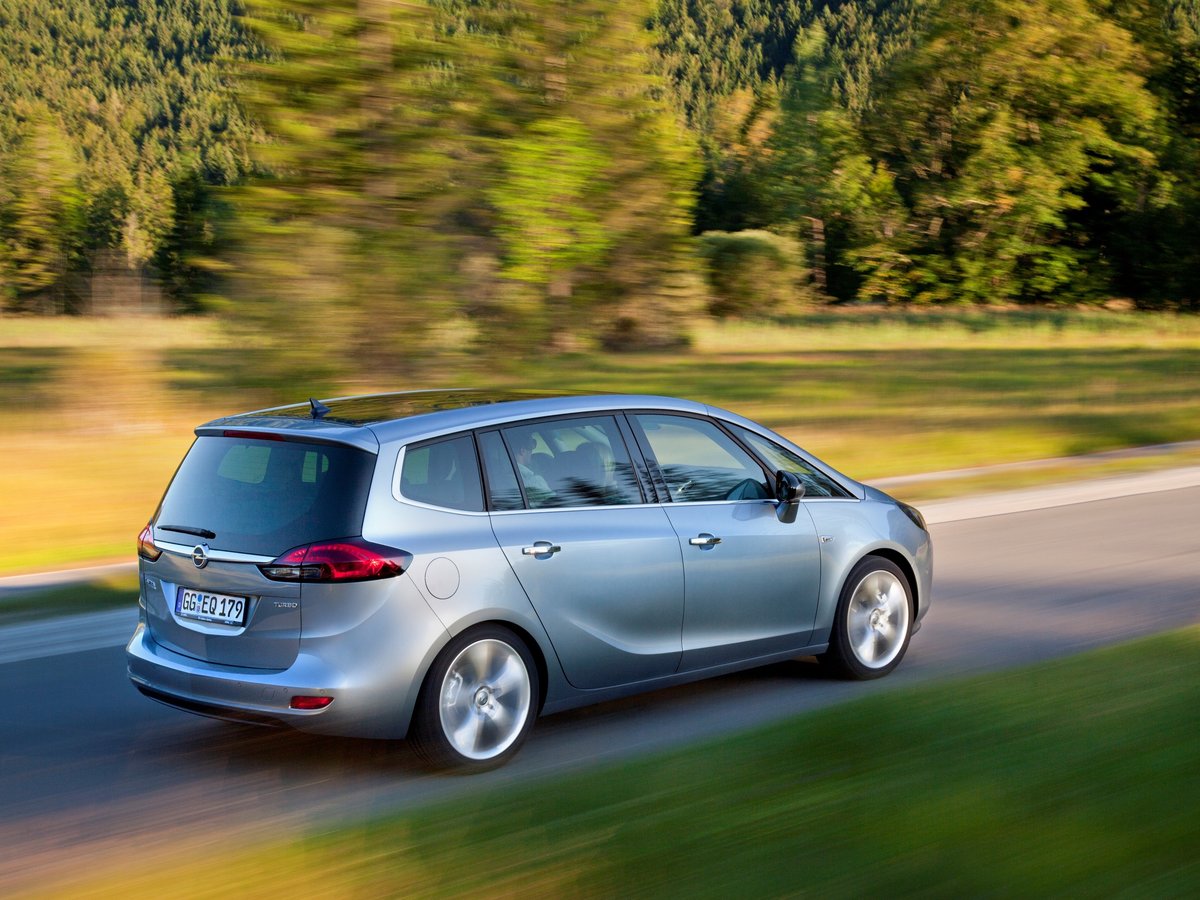 opel zafira фото