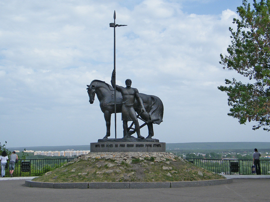 памятник первопоселенец пенза фото