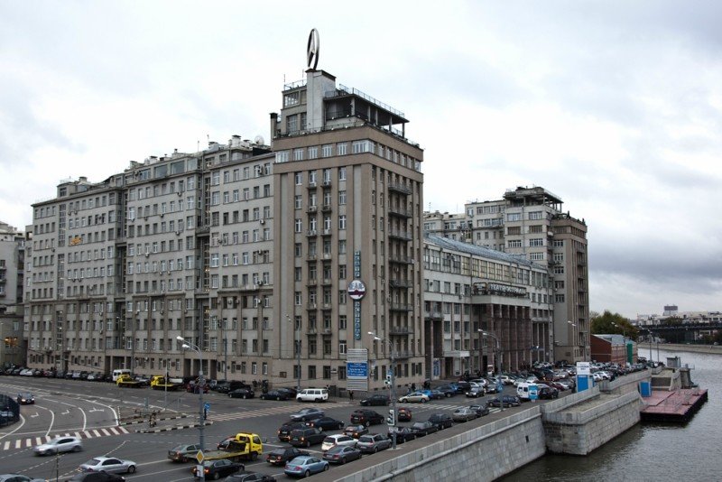 дом правительства на берсеневской набережной фото