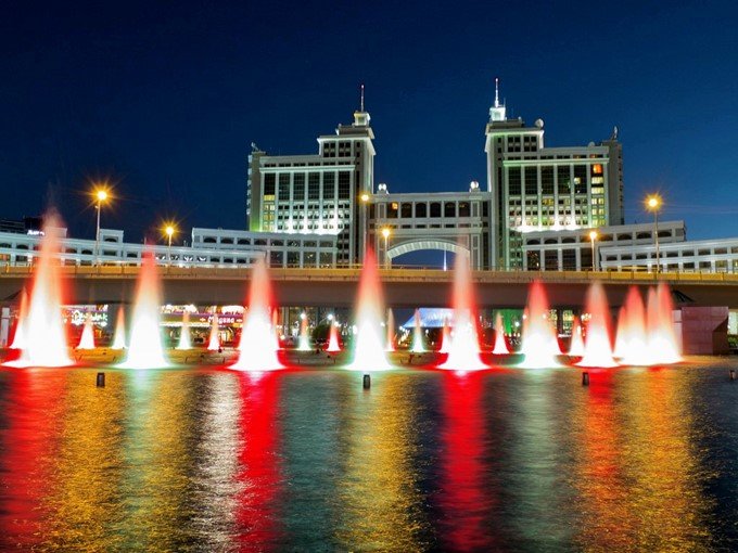 дворец мира и согласия астана фото
