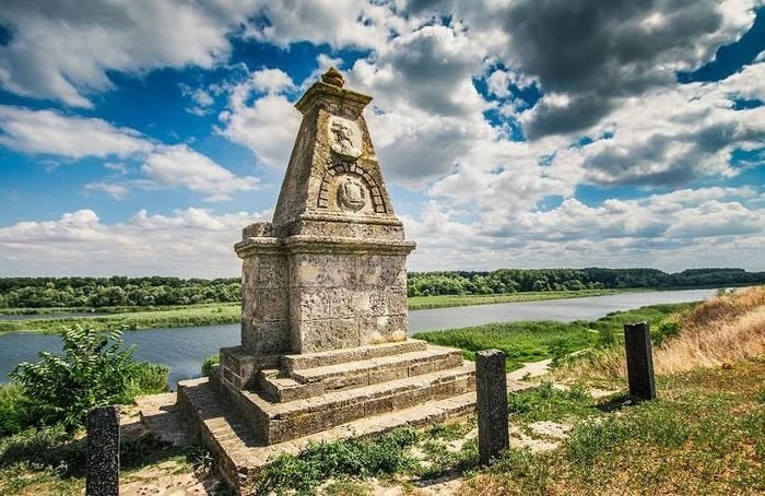 город херсон памятники фото