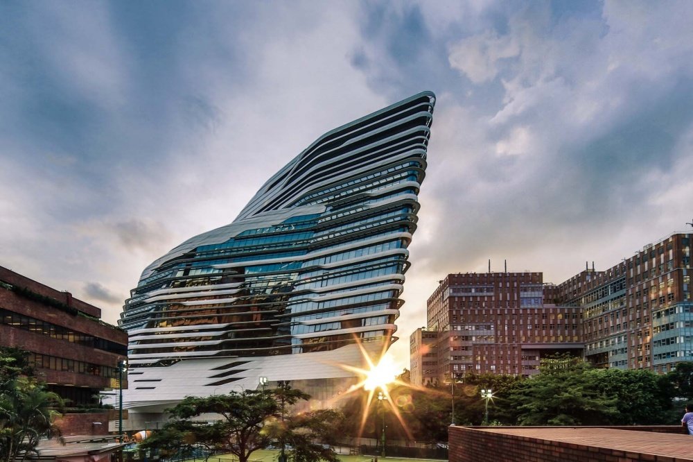 innovation tower заха хадид фото