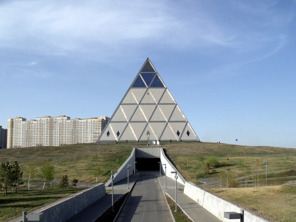 дворец мира и согласия астана фото
