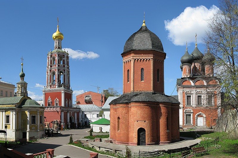 высоко-петровский монастырь фото