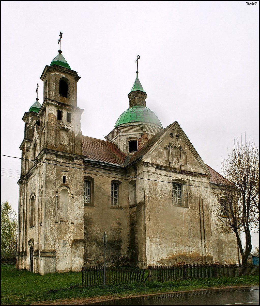 беница костел фото