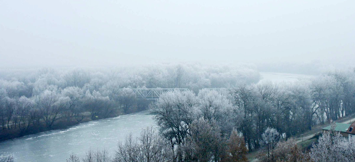 черно белые фото река зима фото