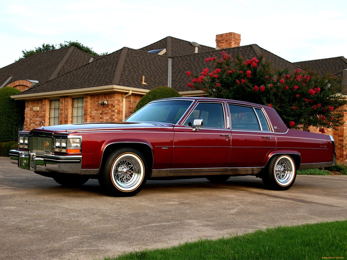cadillac fleetwood фото