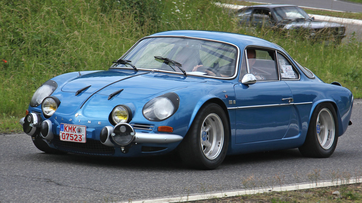 alpine a110 фото