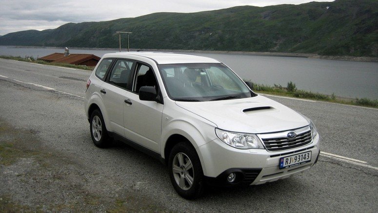 subaru forester 2009 белый фото