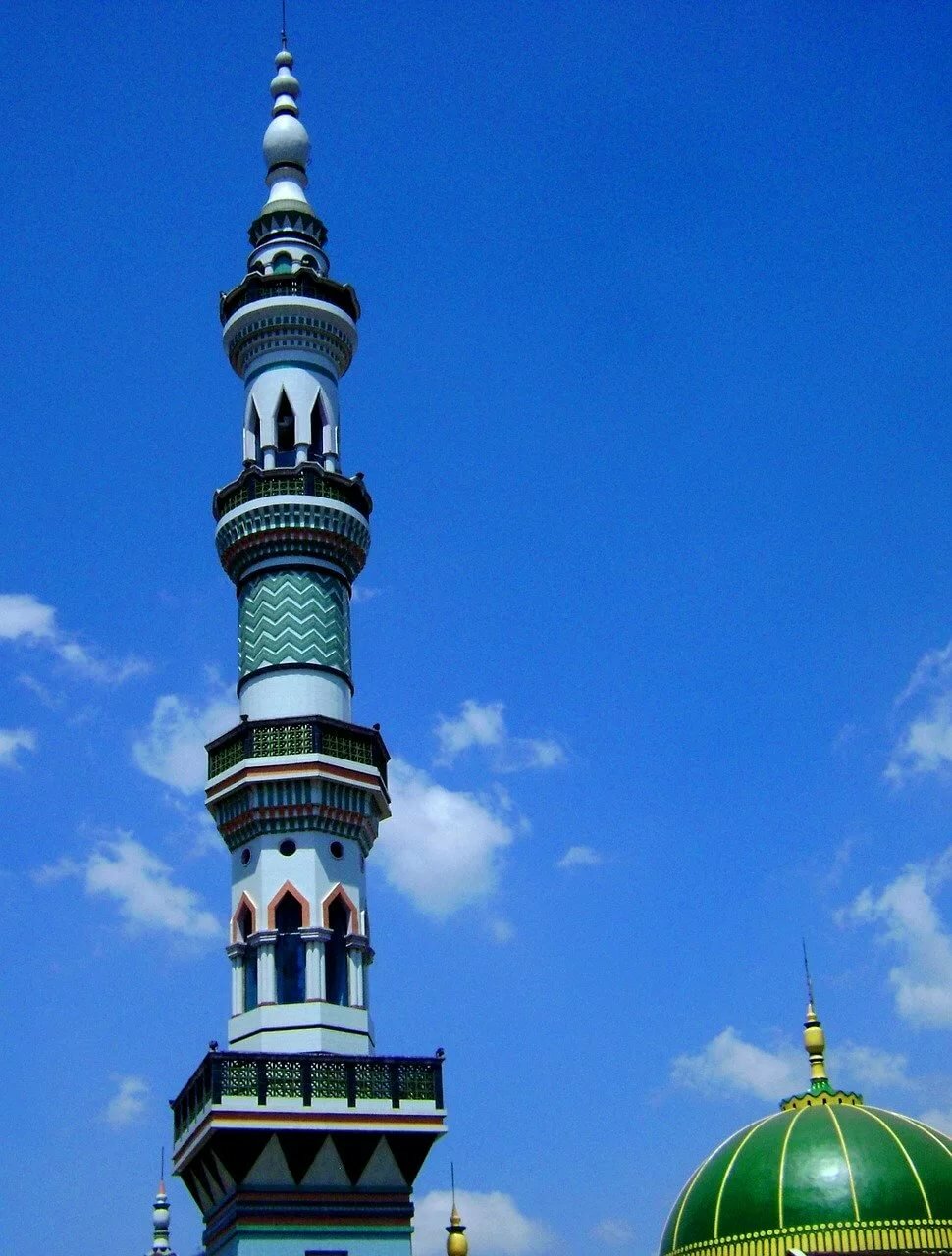 минарет мечети фото