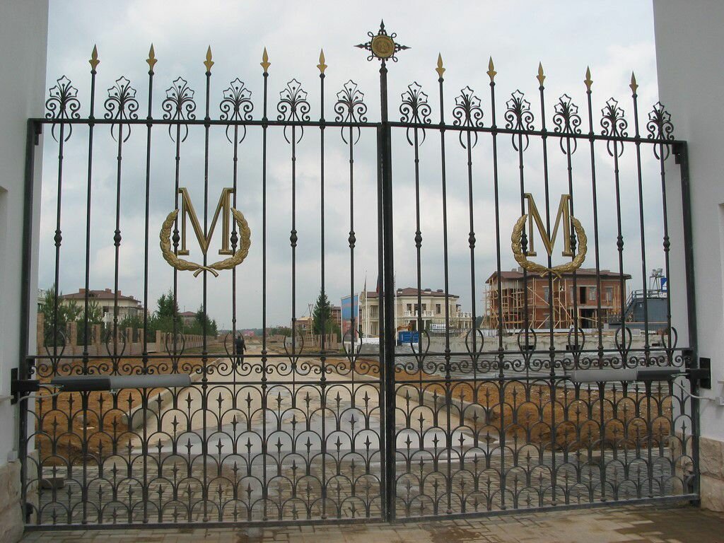 кованые узоры на ворота фото