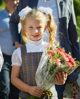 Фото 9. Линейка 1 сентября 2020 года. 1 и 11 классы