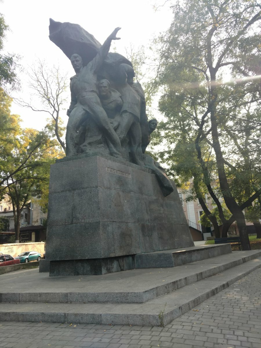 памятник потемкинцам в одессе фото