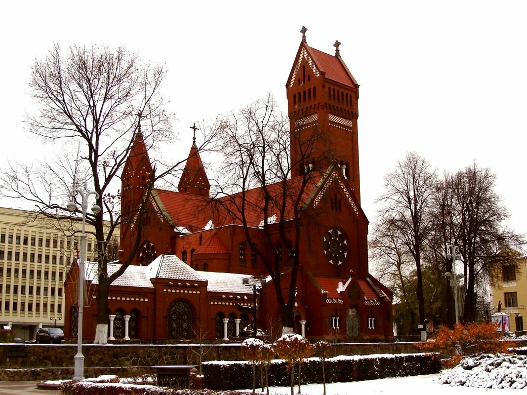 красный костел минск фото