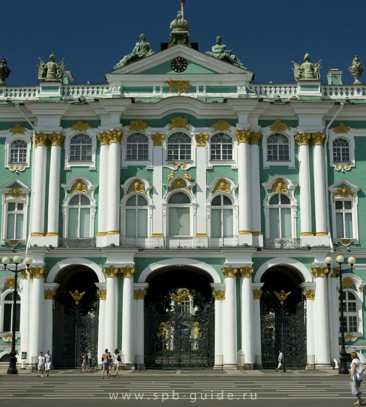 зимний дворец эрмитаж фото