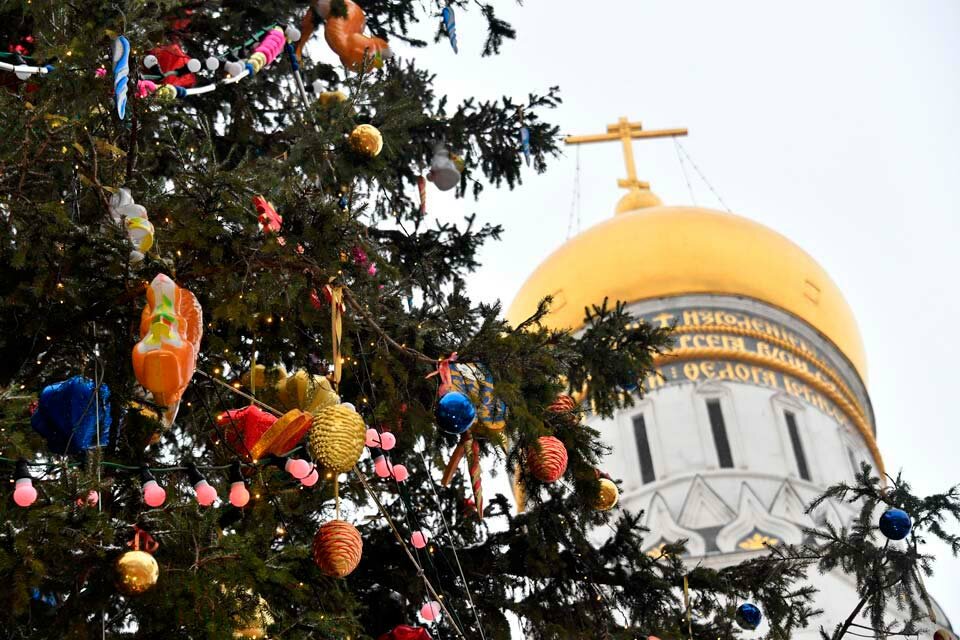 соборная площадь кремля елка москва фото