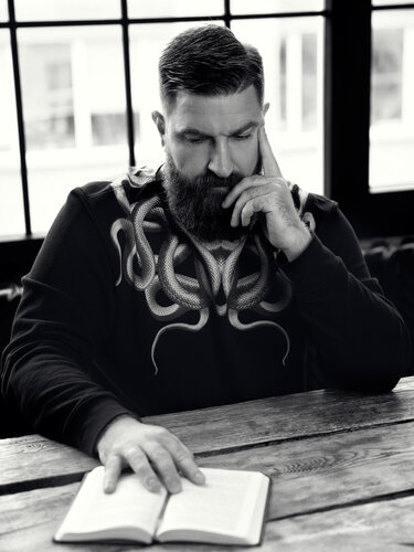 Agency 13 by Maxim Vlasov