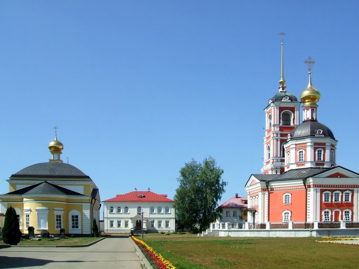 троице-сергиев варницкий монастырь фото