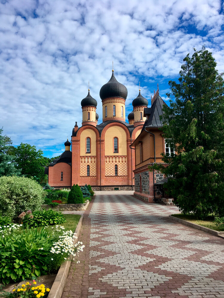 свято успенский пюхтицкий женский монастырь фото