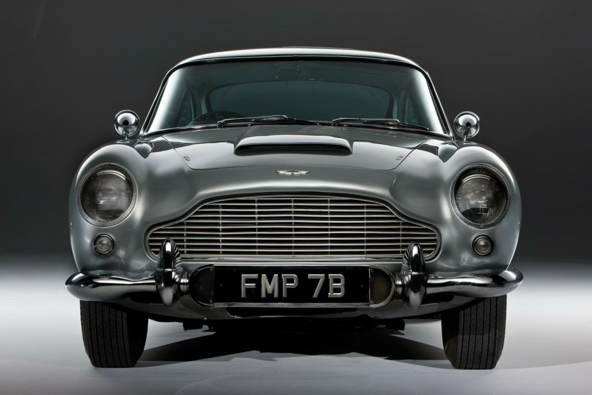 aston martin db5 фото
