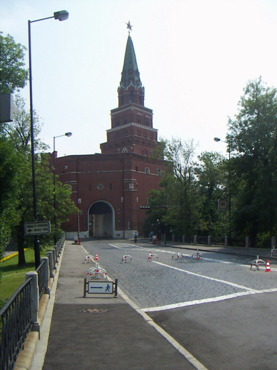 боровицкая башня московского кремля фото