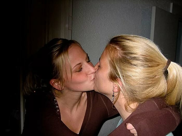 Homemade Lesbian Amateur