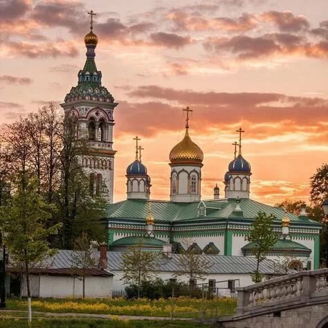 троице-сергиева лавра осень фото