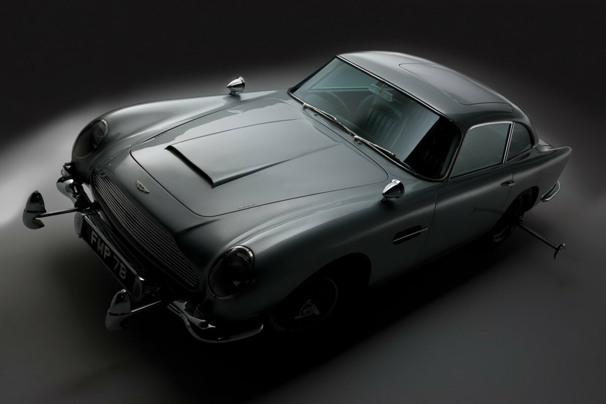 aston martin db5 фото