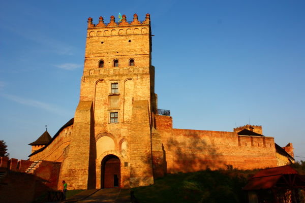 луцкий замок луцк фото