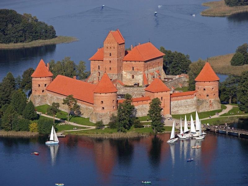 тракайский замок литва фото