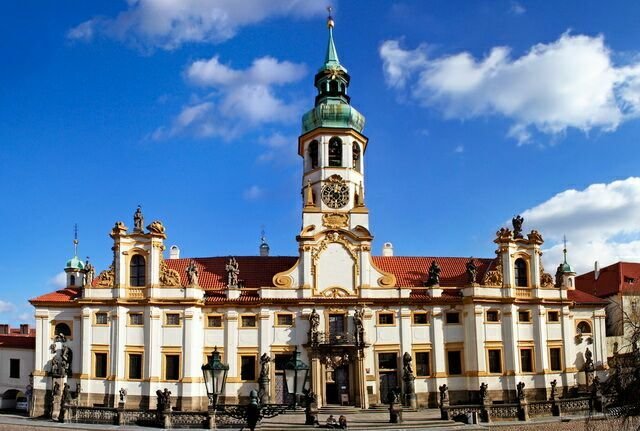 лоретанский монастырь в праге фото