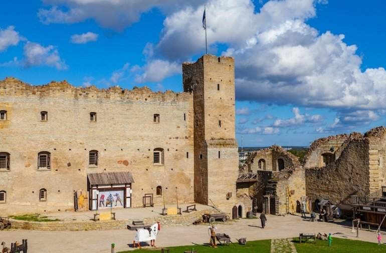замок раквере эстония фото