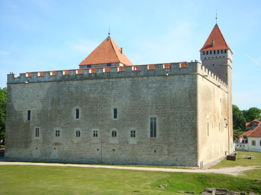замок аренсбург эстония фото