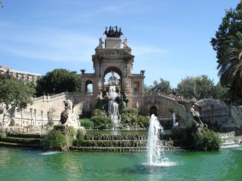 парк цитадели в барселоне фото