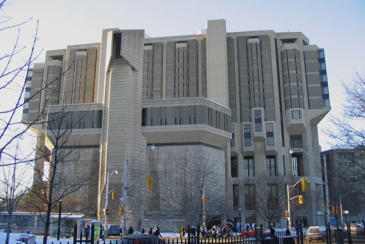 Robarts Library фото