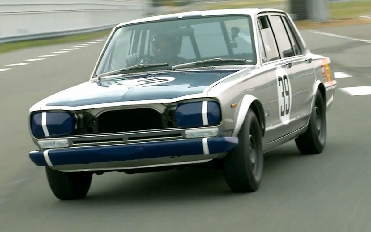 skyline 2000 gt фото